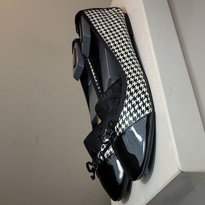 Rialto black and white houndstooth flats size 9M